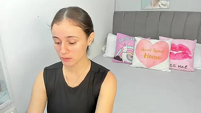 naughtyloverss online show from 23, 4, 2026