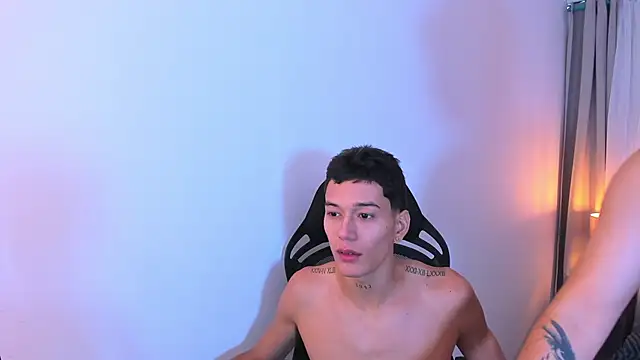 Snapshot of Party_guyssex chatting on 18, 3, 2025 Party guyssex online show from 18, 3, 2025