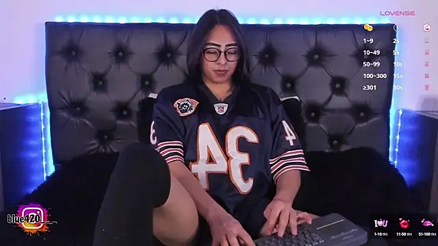 Snapshot of Skyler__blue4 chatting on 4, 3, 2025 Skyler blue4 online show from 4, 3, 2025