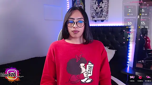 Skyler  blue4 online show from 12, 10, 2025