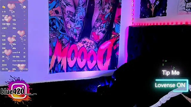 Skyler  blue4 online show from 14, 12, 2025