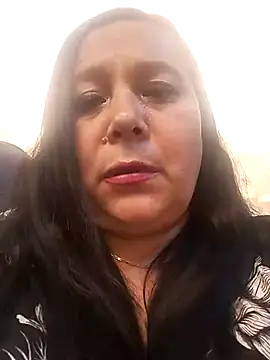 sara pineros online show from 25, 2, 2025