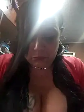 sara pineros online show from 8, 9, 2025