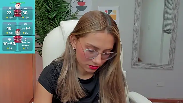 Snapshot of Mia_Sanchez01 chatting on 16, 12, 2024 Mia Sanchez01 online show from 16, 12, 2024