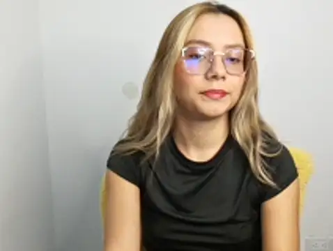 Snapshot of Mia_Sanchez01 chatting on 14, 1, 2025 Mia Sanchez01 online show from 14, 1, 2025