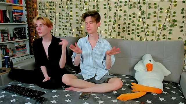 AndrewwCarter2 online show from 5, 3, 2026