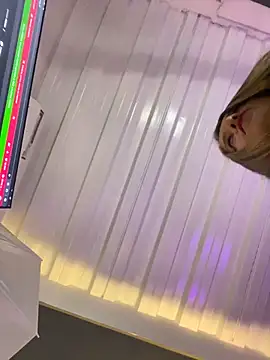 Snapshot of gwen_ashly chatting on 13, 3, 2026 gwen ashly online show from 13, 3, 2026