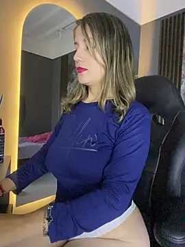 Snapshot of gwen_ashly chatting on 17, 3, 2026 gwen ashly online show from 17, 3, 2026