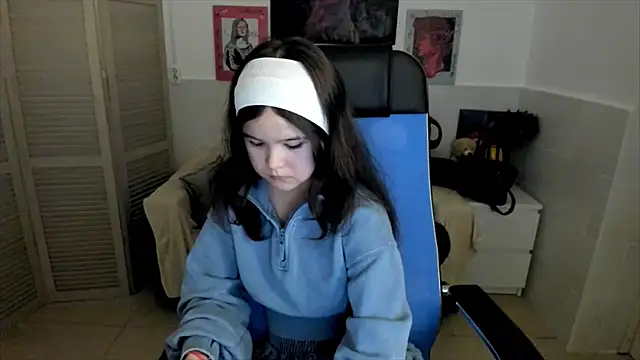 Elainebeness online show from 1, 10, 2025