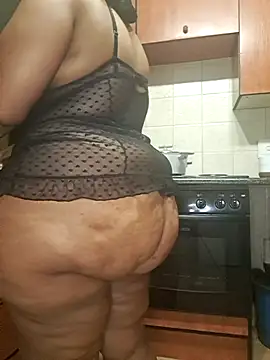 Snapshot of thicktash chatting on 4, 3, 2025 thicktash online show from 4, 3, 2025