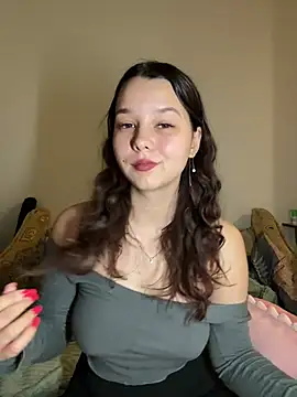 PoppyRobinson online show from 4, 1, 2025