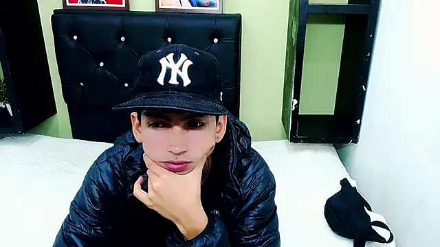 Snapshot of ttimy_x_boy chatting on 3, 1, 2025 ttimy x boy online show from 3, 1, 2025