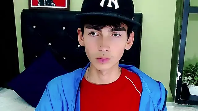 Snapshot of ttimy_x_boy chatting on 15, 1, 2025 ttimy x boy online show from 15, 1, 2025