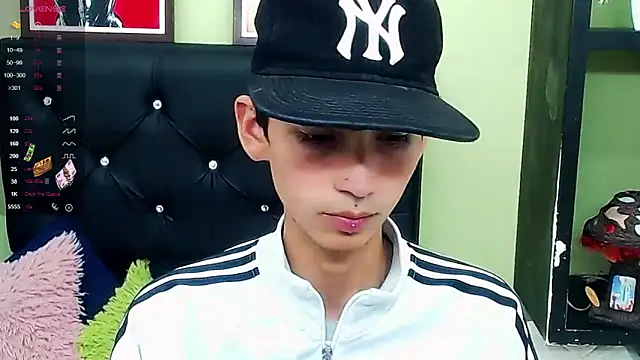 Snapshot of ttimy_x_boy chatting on 20, 1, 2025 ttimy x boy online show from 20, 1, 2025