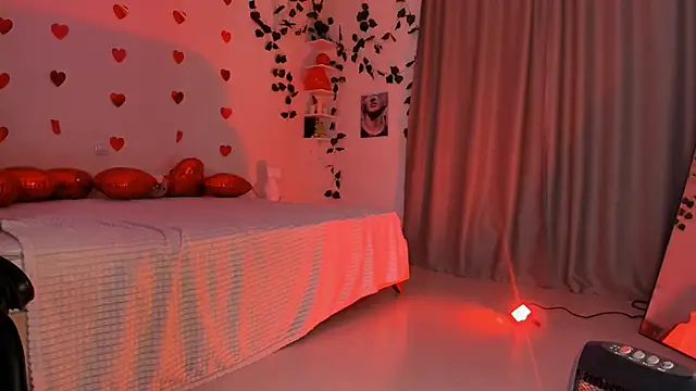 Snapshot of Emily_relish chatting on 19, 2, 2025 Emily relish online show from 19, 2, 2025
