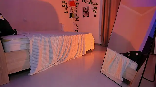 Snapshot of Emily_relish chatting on 22, 2, 2025 Emily relish online show from 22, 2, 2025