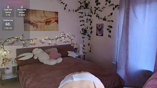 Snapshot of Emily_relish chatting on 4, 10, 2025 Emily relish online show from 4, 10, 2025