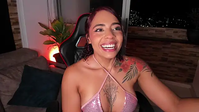 Snapshot of emilyfitness chatting on 31, 1, 2025 emilyfitness online show from 31, 1, 2025