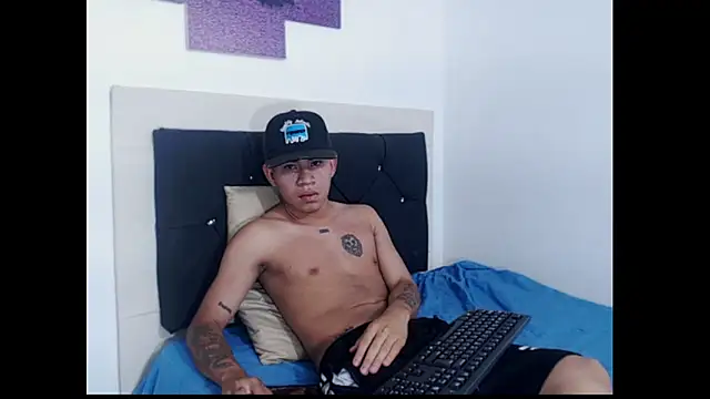 Snapshot of logannth chatting on 13, 10, 2025 logannth online show from 13, 10, 2025