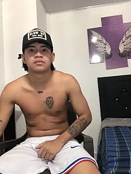 Snapshot of logannth chatting on 8, 4, 2026 logannth online show from 8, 4, 2026