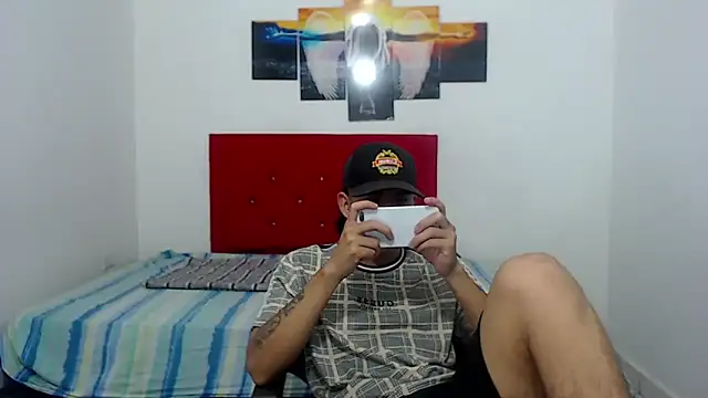 Snapshot of logannth chatting on 15, 4, 2026 logannth online show from 15, 4, 2026