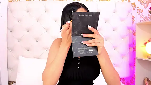 emaa lambert online show from 25, 9, 2025