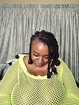 Snapshot of ThickianaRider chatting on 7, 3, 2026 ThickianaRider online show from 7, 3, 2026