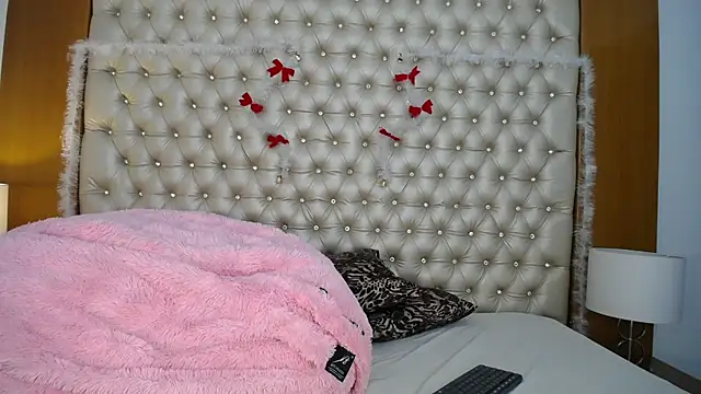 MegannMyerss online show from 28, 12, 2024