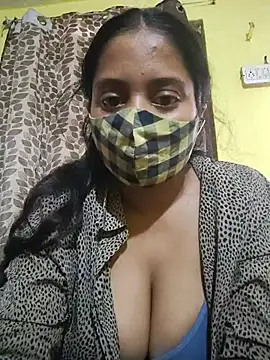 bigtitsqueen online show from 2, 6, 2026