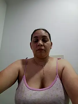 MirandaSoto online show from 28, 4, 2026