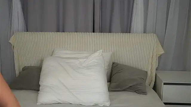 VeronaAppleberry online show from 28, 11, 2025