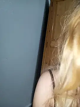 Snapshot of barbieelove chatting on 28, 12, 2024 barbieelove online show from 28, 12, 2024