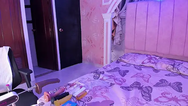 Snapshot of sheyla_sweet18 chatting on 4, 1, 2025 sheyla sweet18 online show from 4, 1, 2025