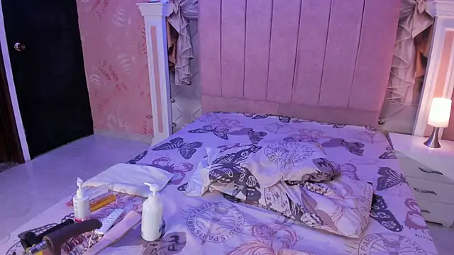 Snapshot of sheyla_sweet18 chatting on 12, 1, 2025 sheyla sweet18 online show from 12, 1, 2025