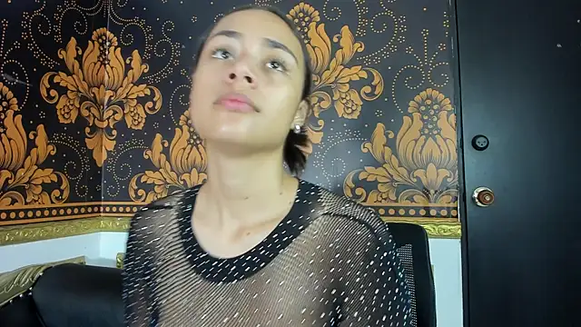 Snapshot of sheyla_sweet18 chatting on 5, 3, 2025 sheyla sweet18 online show from 5, 3, 2025