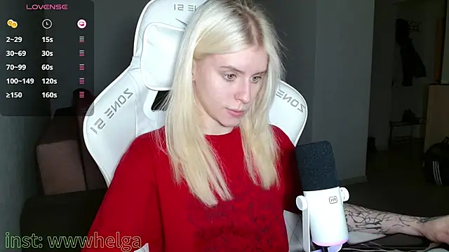 LizaKisses online show from 10, 10, 2025