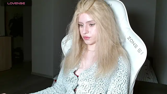 Snapshot of LizaKisses chatting on 13, 2, 2026 LizaKisses online show from 13, 2, 2026