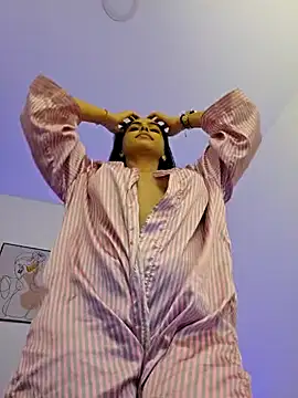 VictoriaEvaans  online show from 11, 1, 2025