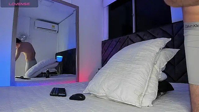 Luca ferrer  online show from 9, 2, 2025