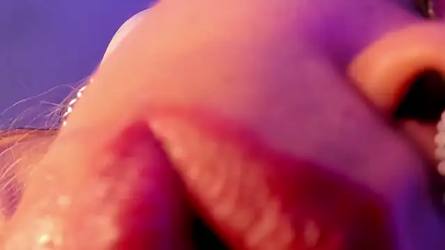 delilah fix online show from 20, 9, 2025