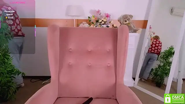 Snapshot of MirraBellanta chatting on 21, 10, 2025 MirraBellanta online show from 21, 10, 2025