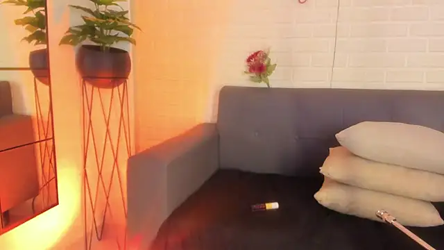 karina gomez 18 online show from 24, 9, 2025