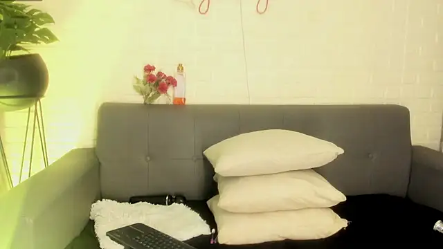 karina gomez 18 online show from 6, 10, 2025