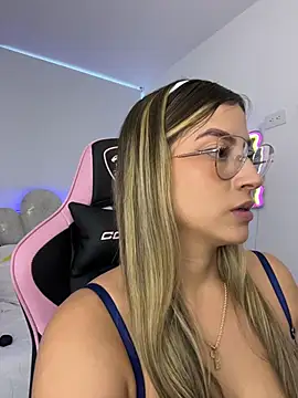 Snapshot of Issabela_G1 chatting on 28, 2, 2026 Issabela G1 online show from 28, 2, 2026