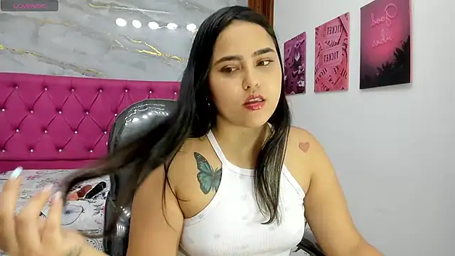 Snapshot of Helen_russo chatting on 25, 6, 2026 Helen russo online show from 25, 6, 2026