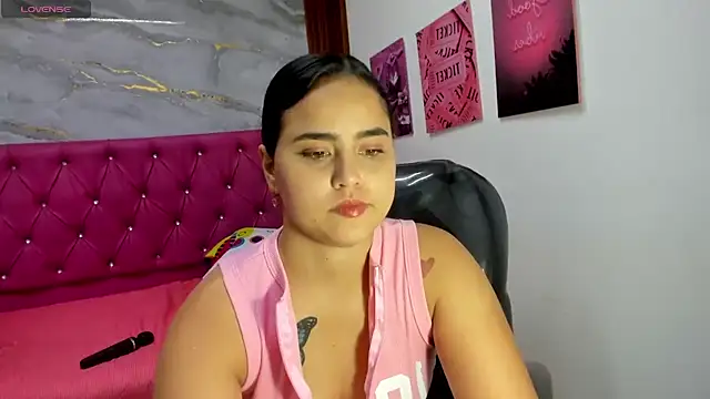 Snapshot of Helen_russo chatting on 9, 7, 2026 Helen russo online show from 9, 7, 2026