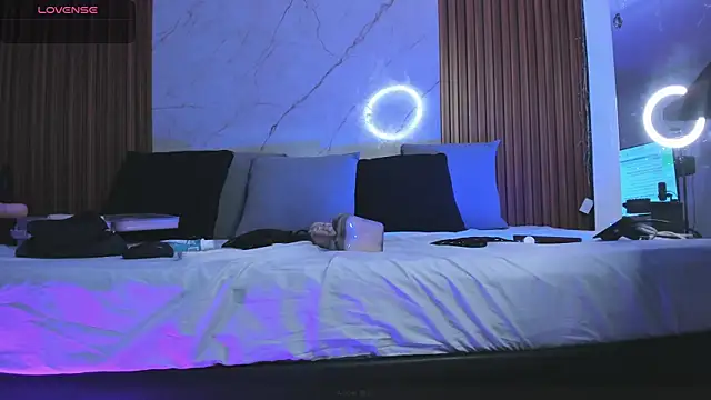 amber  blair online show from 16, 12, 2024