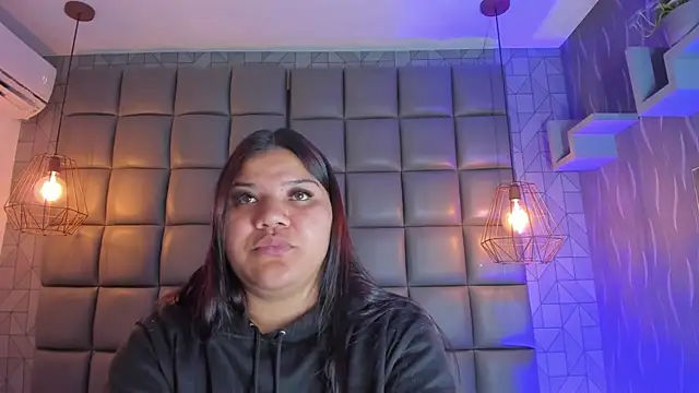 Snapshot of mile_uribe chatting on 12, 3, 2025 mile uribe online show from 12, 3, 2025