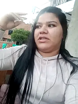 Snapshot of mile_uribe chatting on 8, 10, 2025 mile uribe online show from 8, 10, 2025