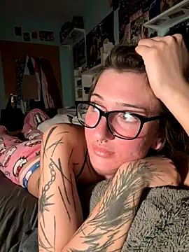 Snapshot of SonjaPrivat69_ chatting on 26, 9, 2025 SonjaPrivat69  online show from 26, 9, 2025